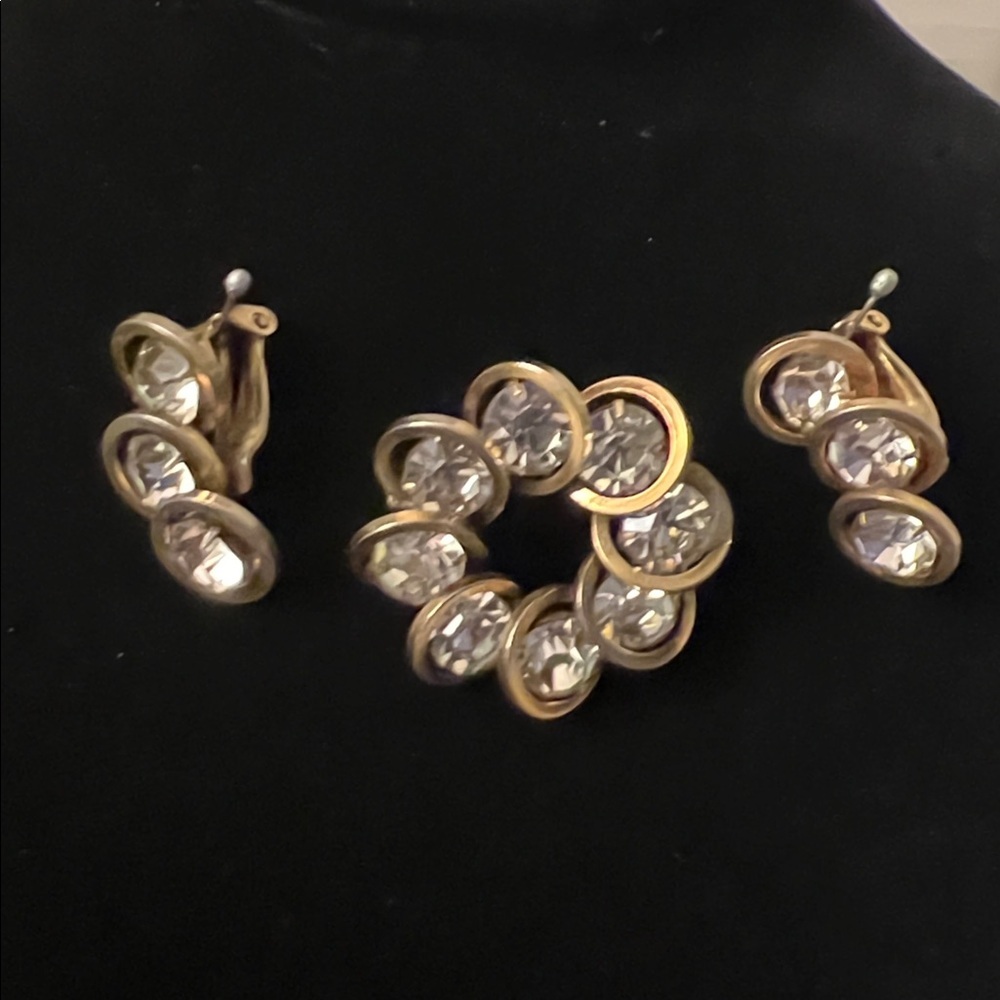 Judy Lee Brooch Celeste Rhinestone Circle and Matching Clip Earrings Vintage
